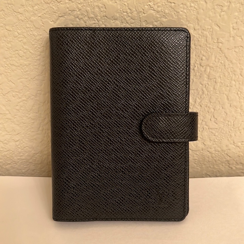 Louis Vuitton Agenda: Black